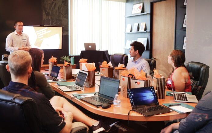 Role of HR in Creating a Positive Employer Brand Image